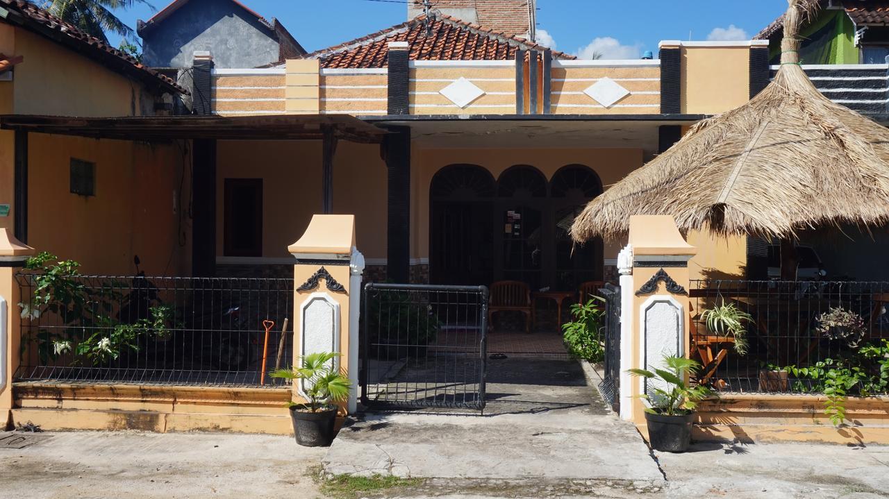 Arriani Homestay Karimunjawa Exteriör bild